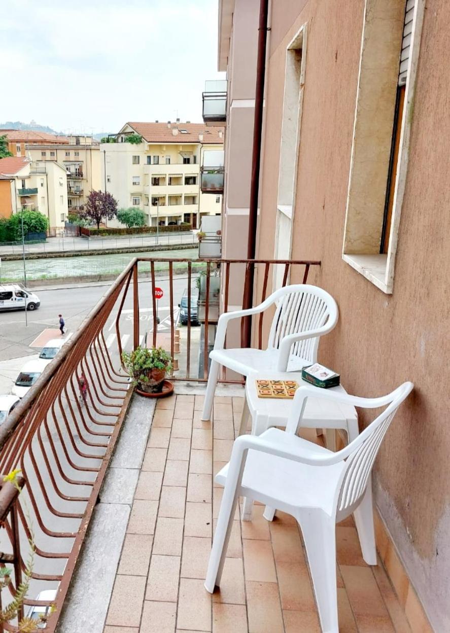 Da Fabio E Francesca - Holiday Apartment Verona Ngoại thất bức ảnh